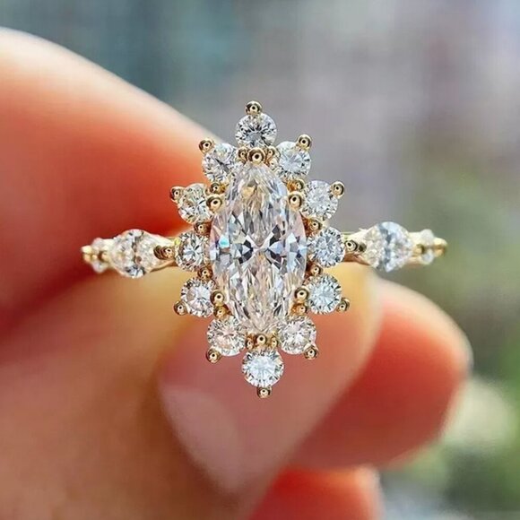 NEW 18k Gold Diamond Ring Marquise Cut Ring - Picture 1 of 2